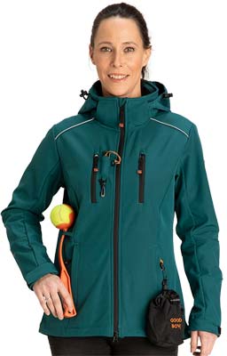 Goodboy_Softshell_Jacke_Lucy_vorn_zauberwald_Model_Beschreibung